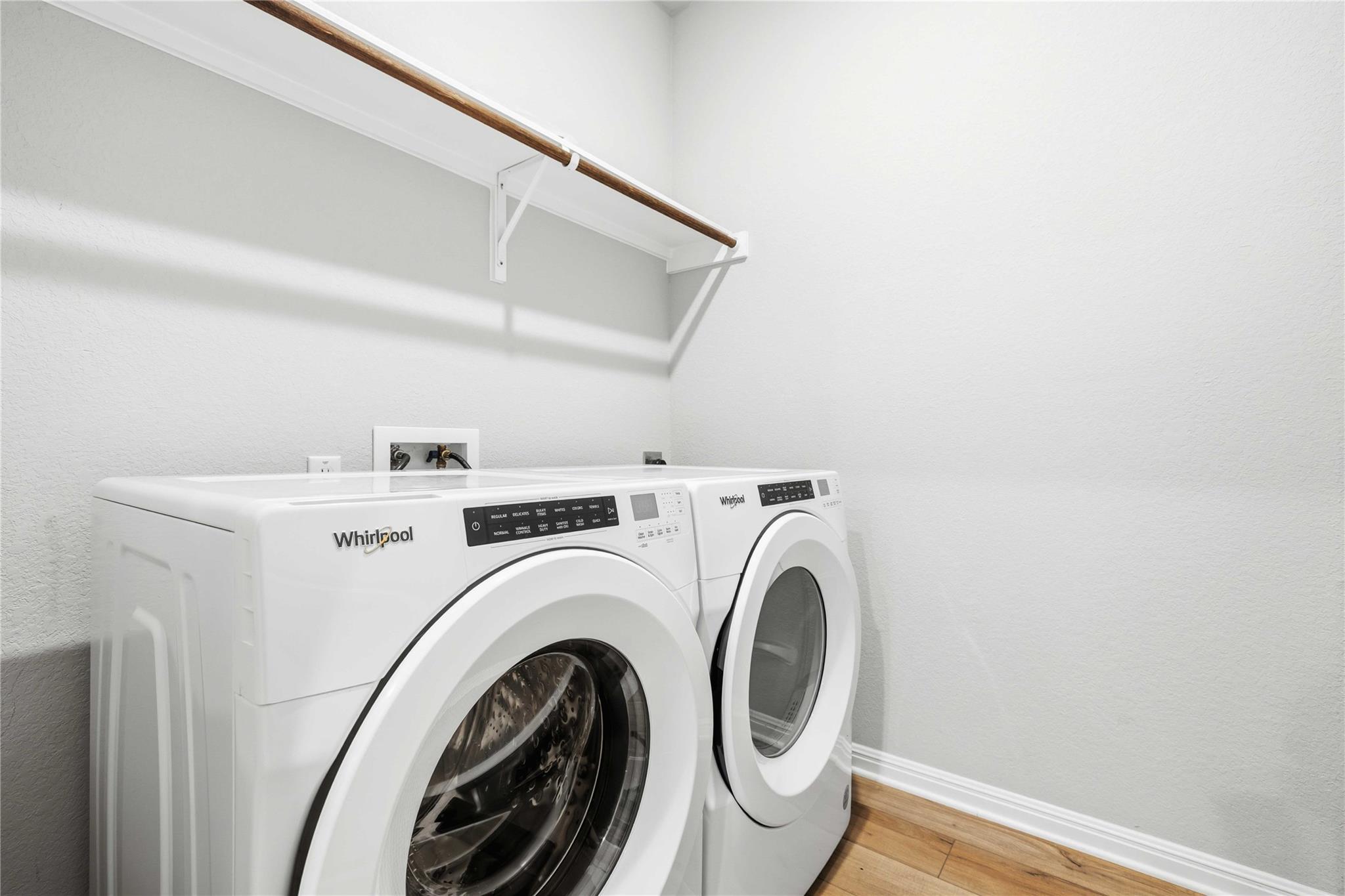 272 Lost Mine Peak Ln, Dripping Springs, TX 78620