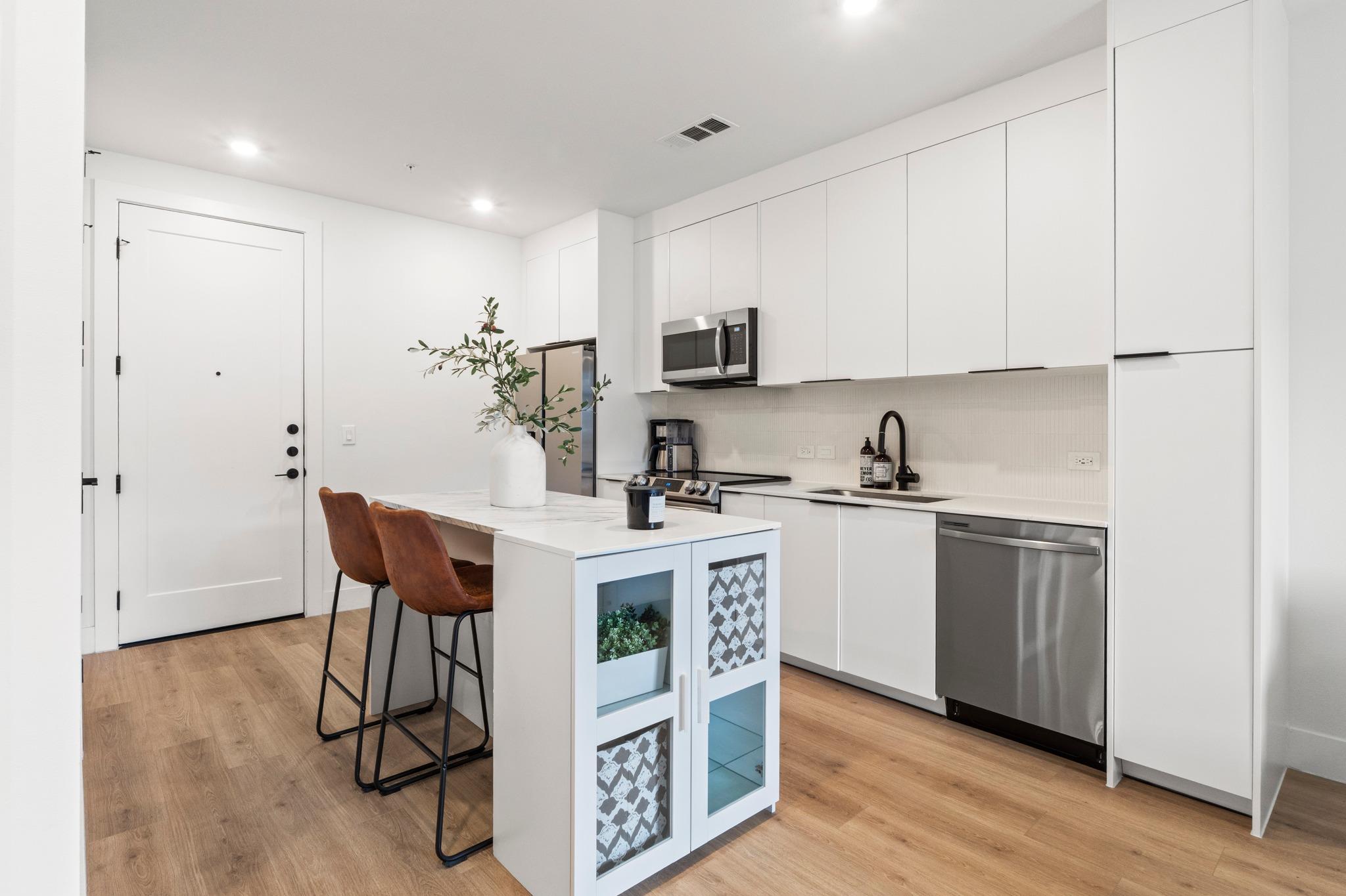 1701 Simond Ave # 401, Austin, TX 78723