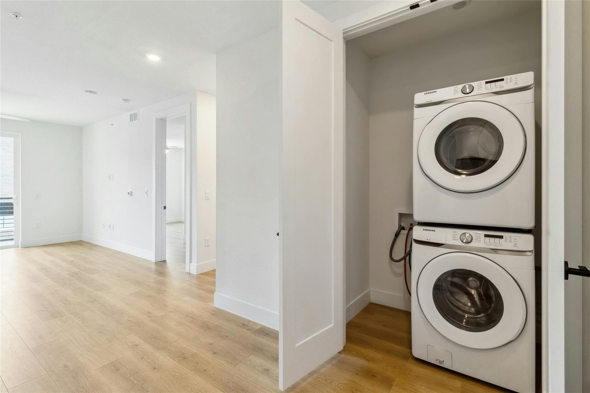 1701 Simond Ave # 401, Austin, TX 78723