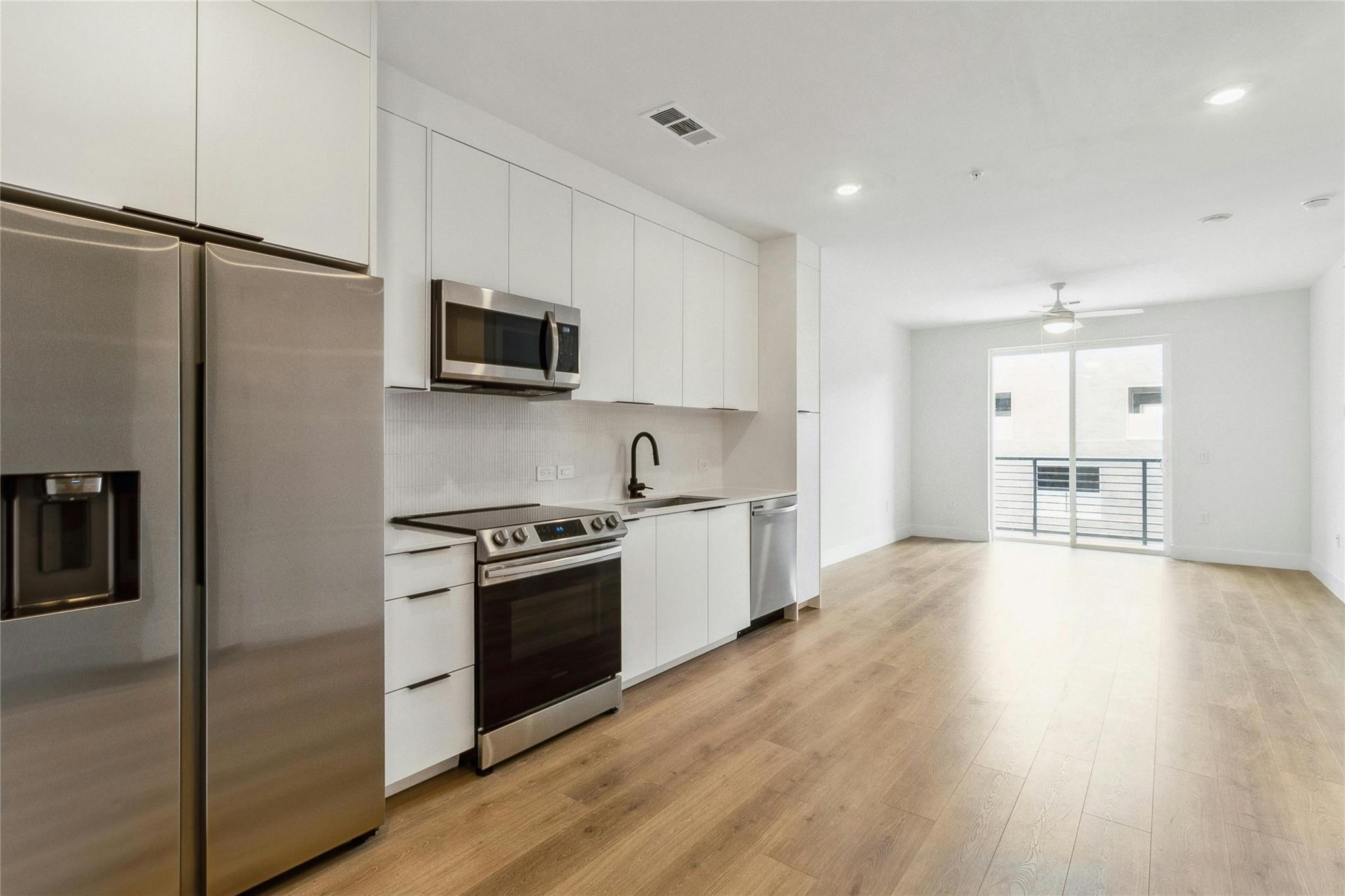 1701 Simond Ave # 401, Austin, TX 78723