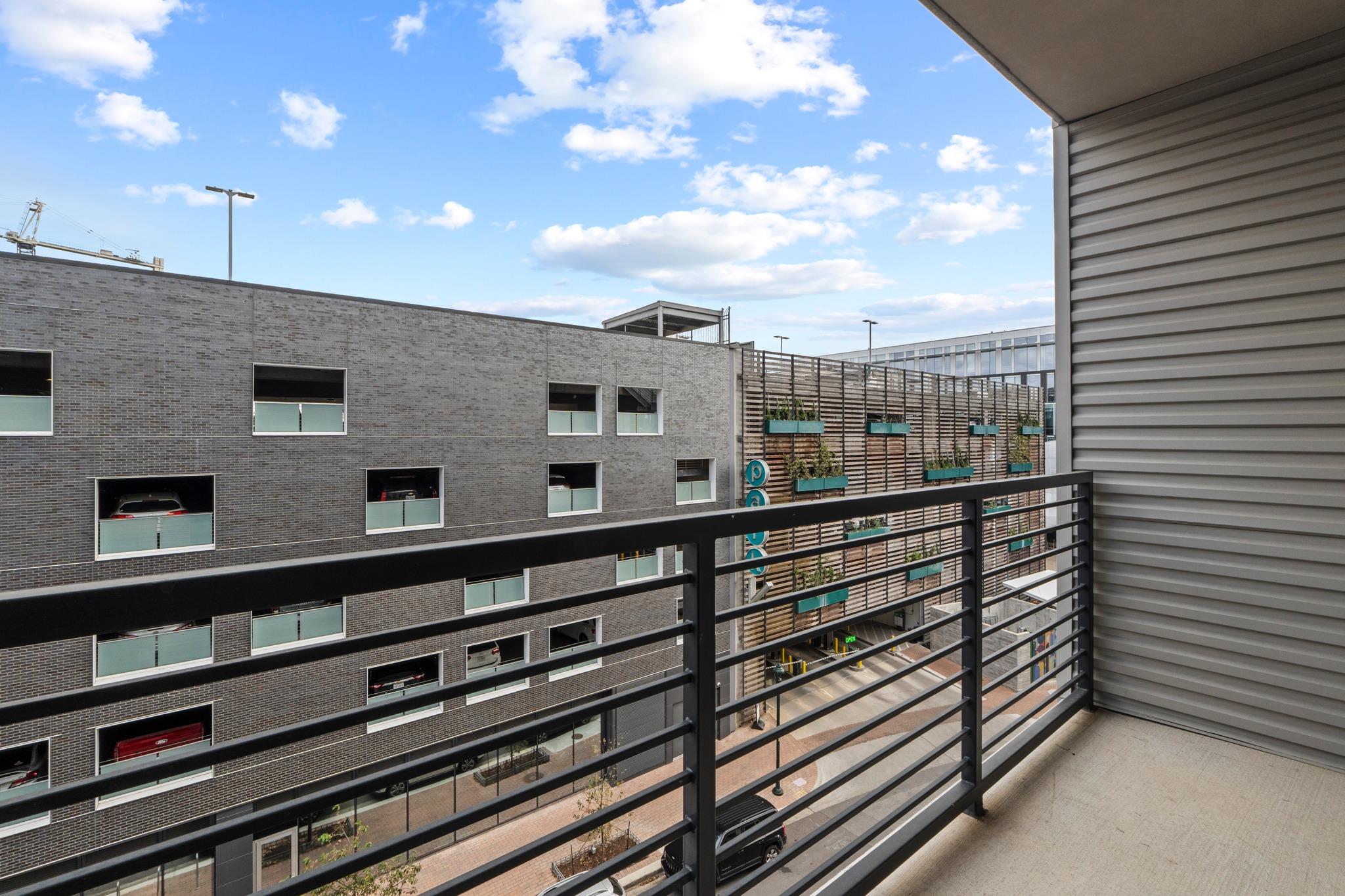 1701 Simond Ave # 401, Austin, TX 78723