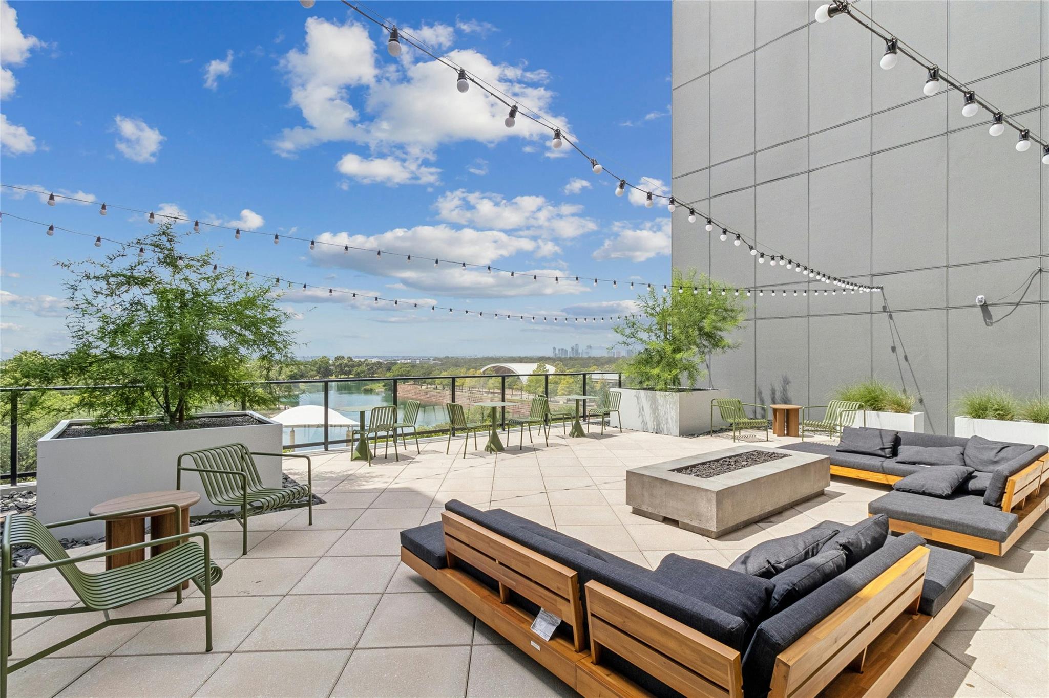 1701 Simond Ave # 401, Austin, TX 78723