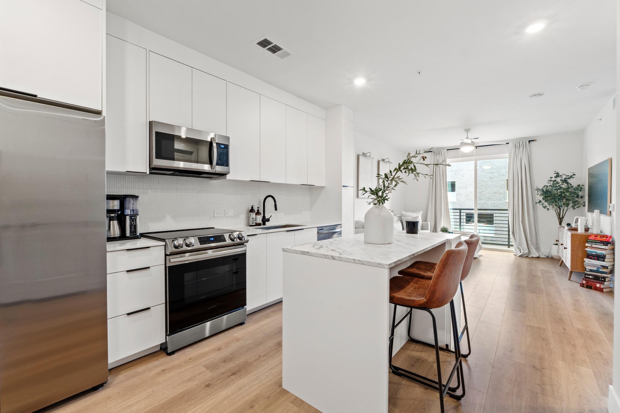 1701 Simond Ave # 401, Austin, TX 78723