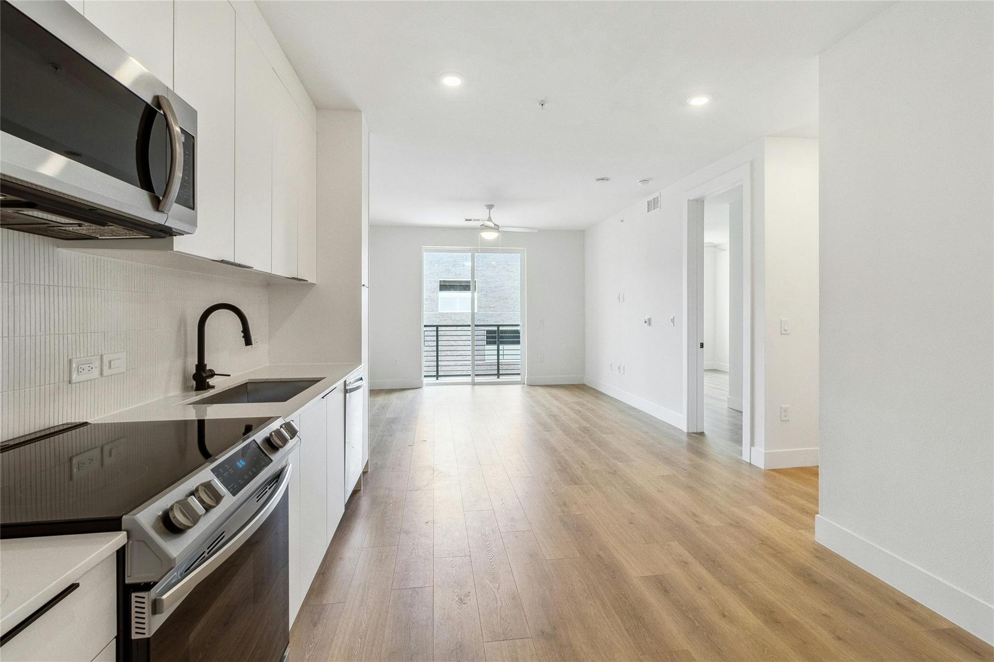 1701 Simond Ave # 401, Austin, TX 78723