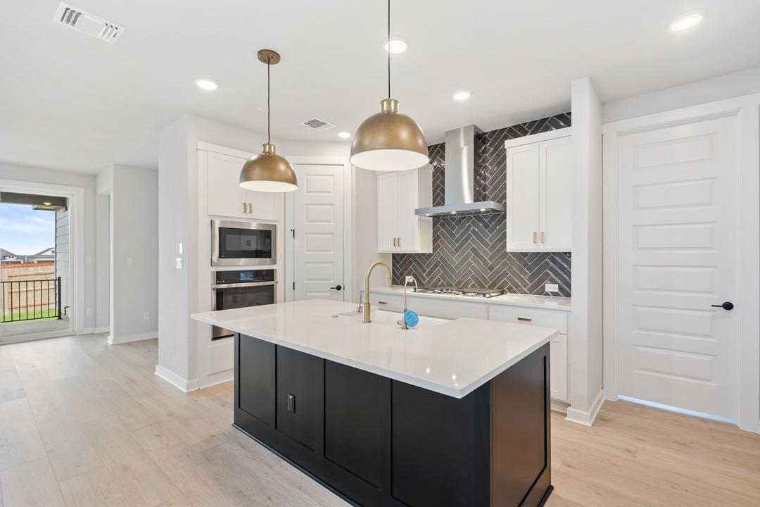 112 High Valley Drive, Liberty Hill, TX 78642