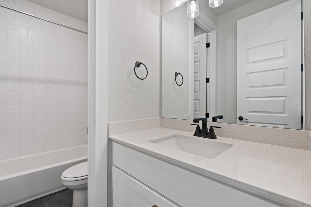 112 High Valley Drive, Liberty Hill, TX 78642