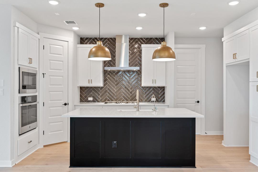 112 High Valley Drive, Liberty Hill, TX 78642