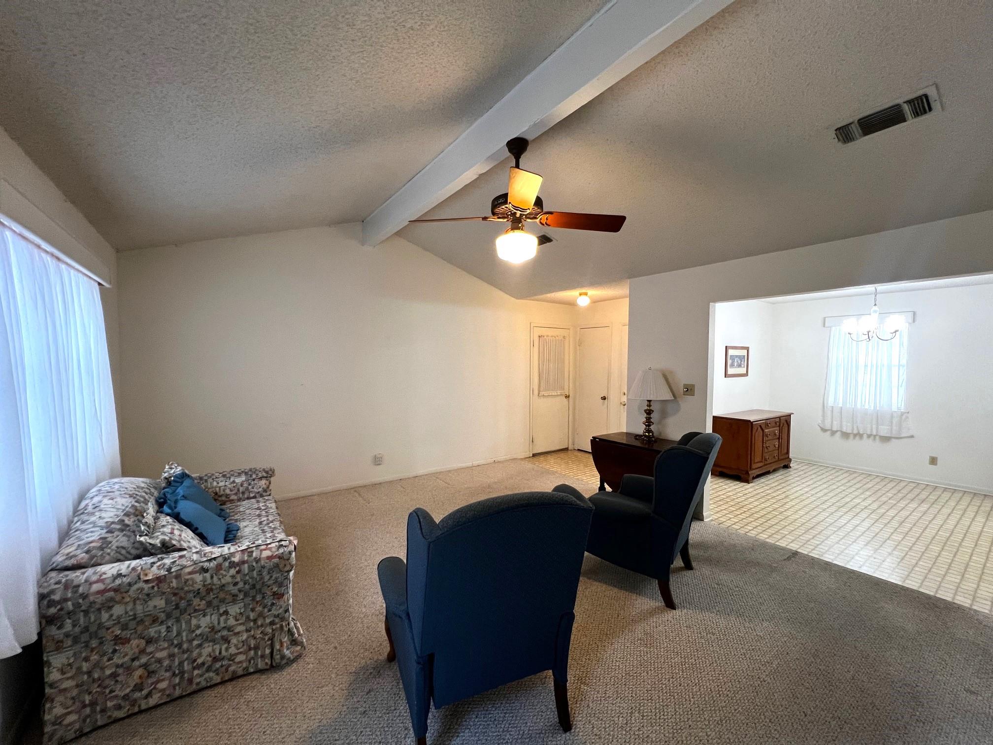 240 S Reed Cir, La Grange, TX 78945