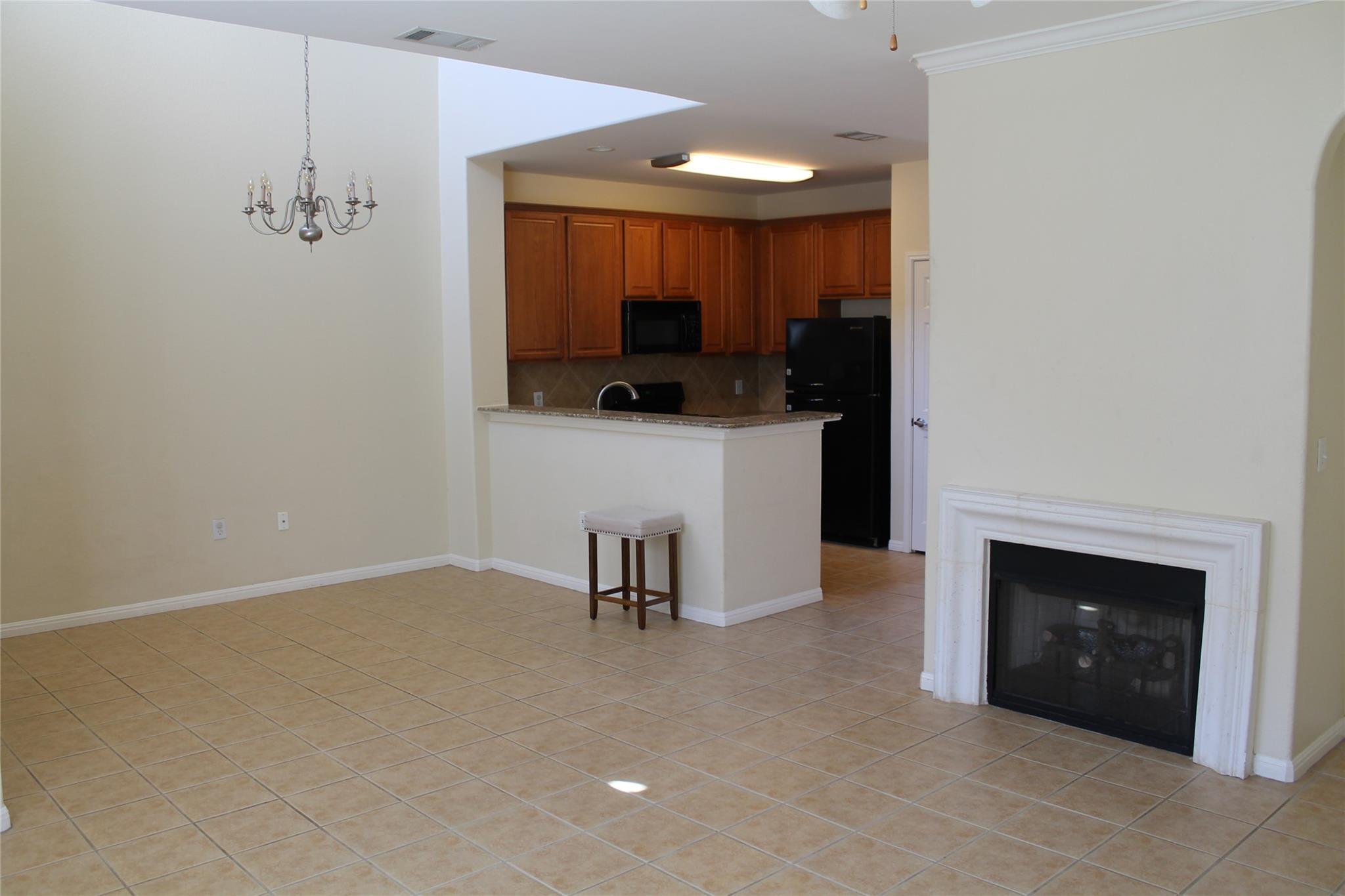 7708 San Felipe Blvd # 9, Austin, TX 78729