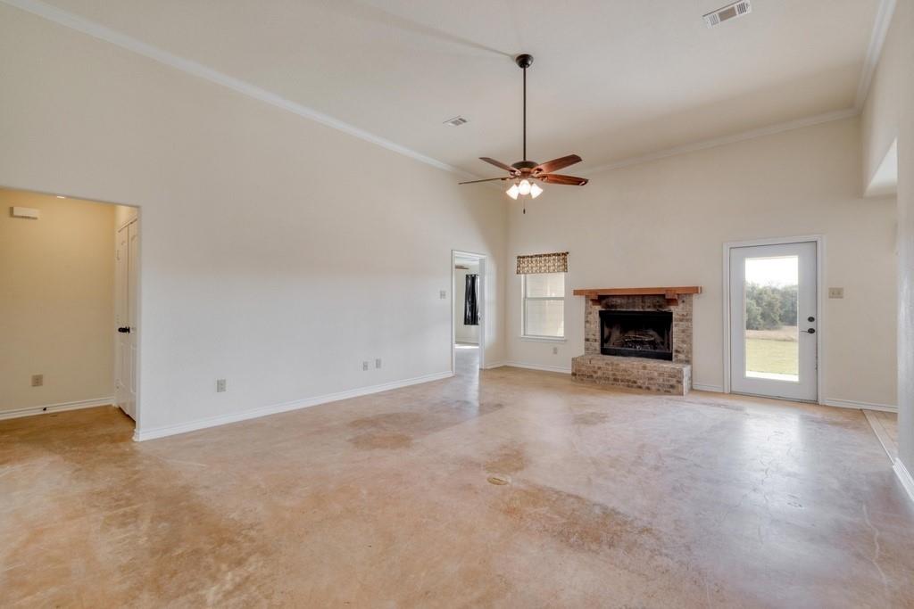 1073 Brushy Branch Rd, Lockhart, TX 78644