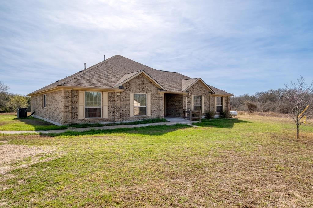 1073 Brushy Branch Rd, Lockhart, TX 78644
