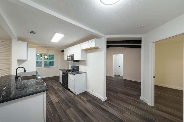 5535 Pine Pl, Austin, TX 78744