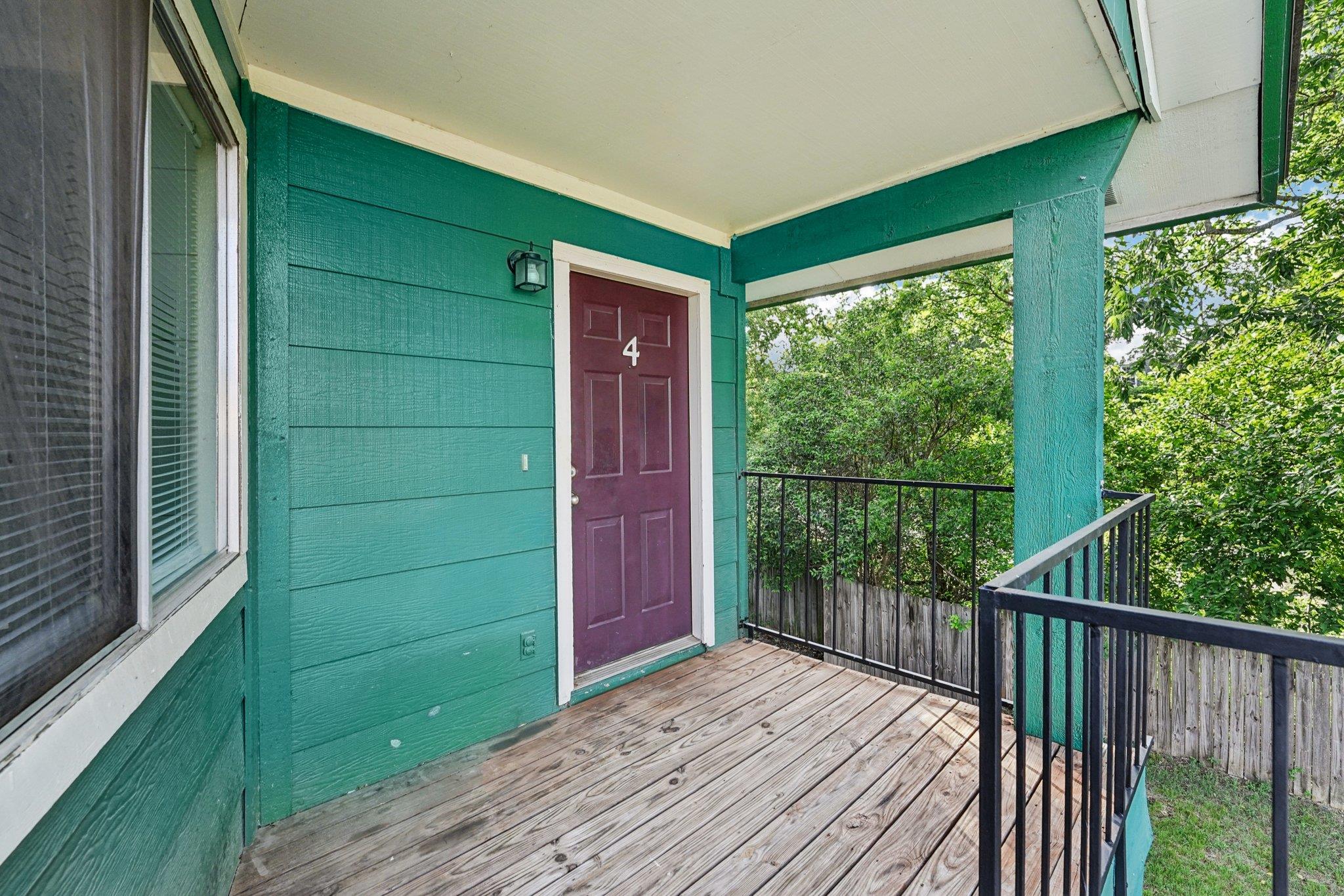 1634 Post Rd, San Marcos, TX 78666