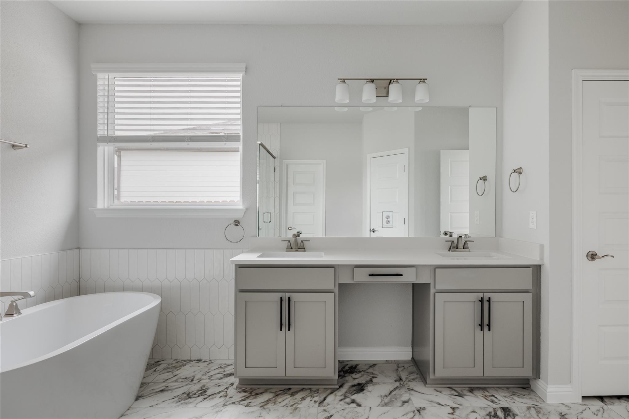 8512 Dongan Dr, Austin, TX 78744