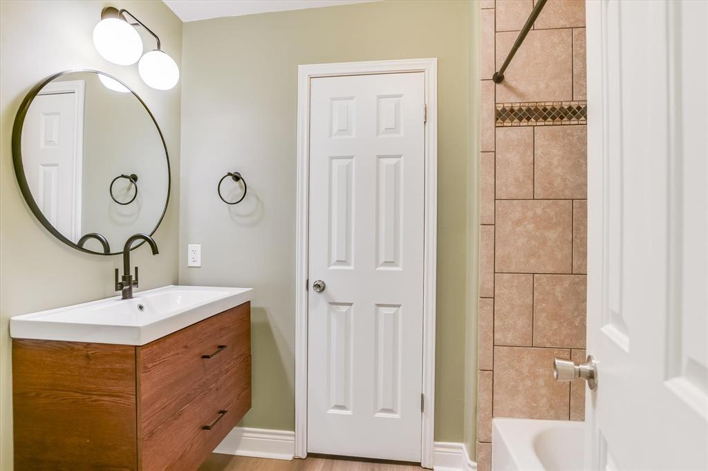 5405 Manor Rd, Austin, TX 78723