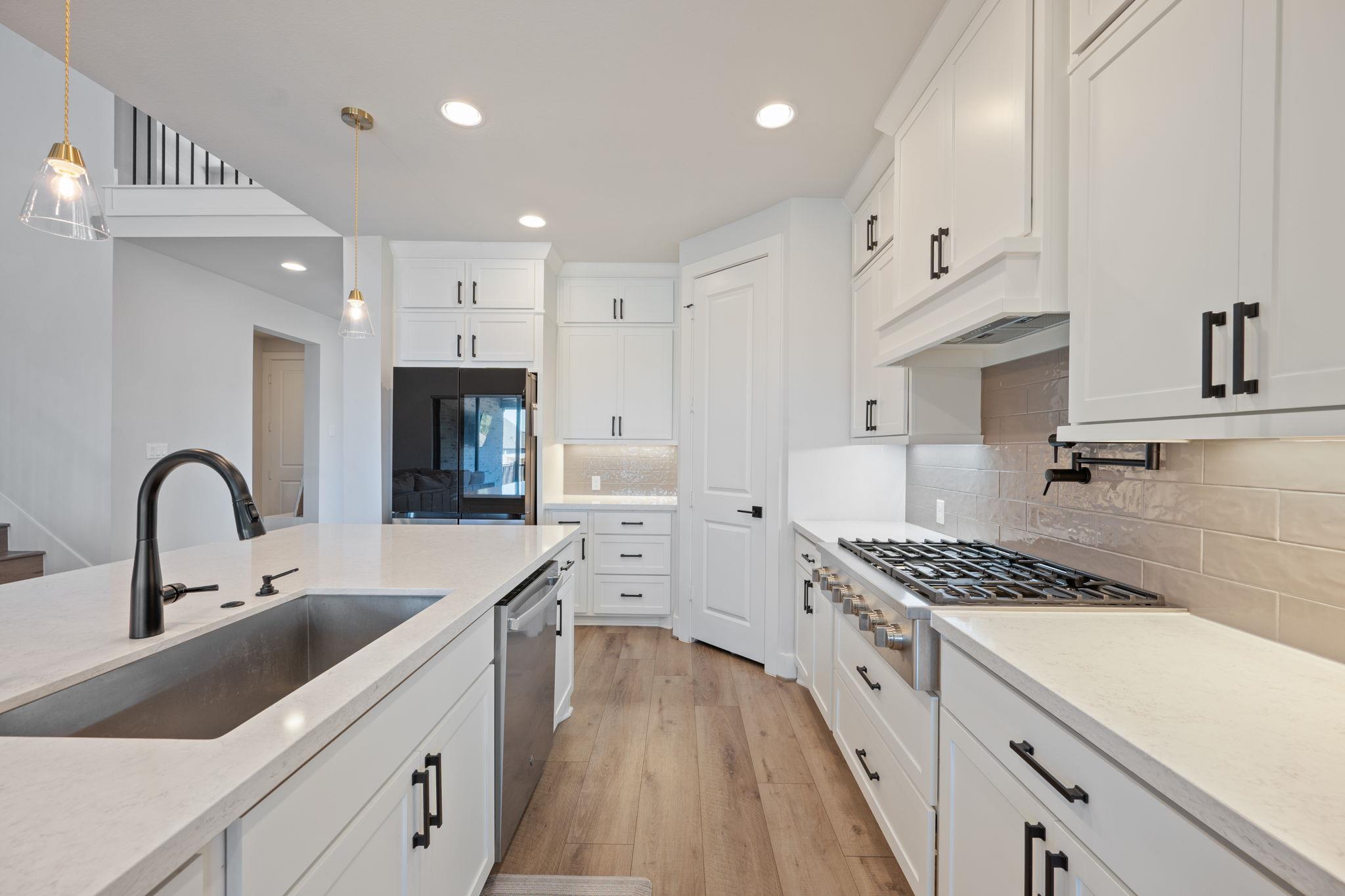 162 Groundhog Dr, Buda, TX 78610