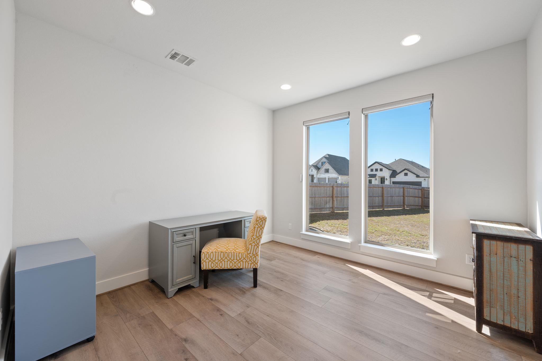 162 Groundhog Dr, Buda, TX 78610