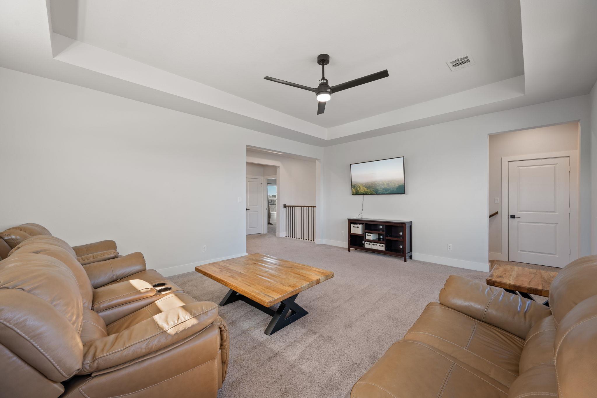 162 Groundhog Dr, Buda, TX 78610