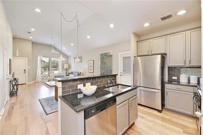 2001 Faro Dr # 15, Austin, TX 78741