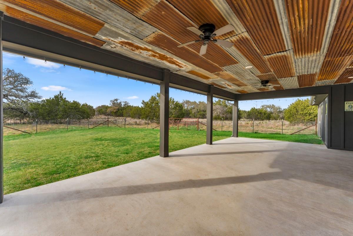 109 Lavonna Fox Dr, Burnet, TX 78611