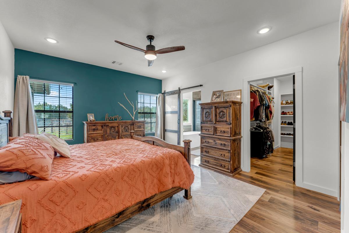 109 Lavonna Fox Dr, Burnet, TX 78611