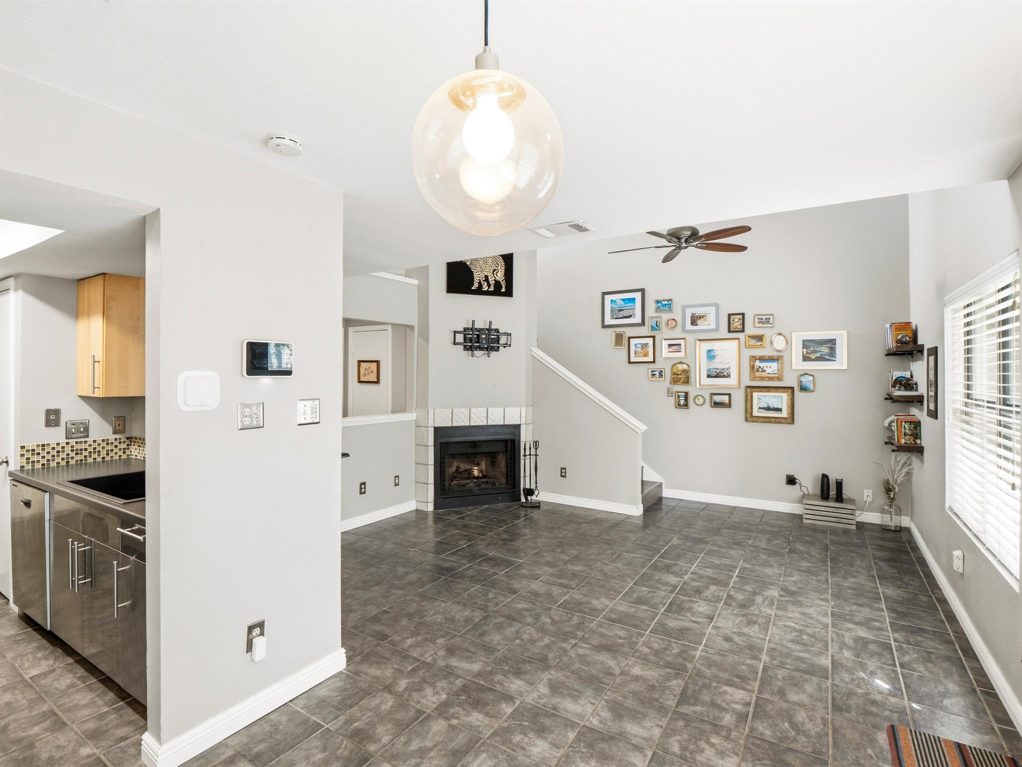 512 Eberhart Ln # 204, Austin, TX 78745