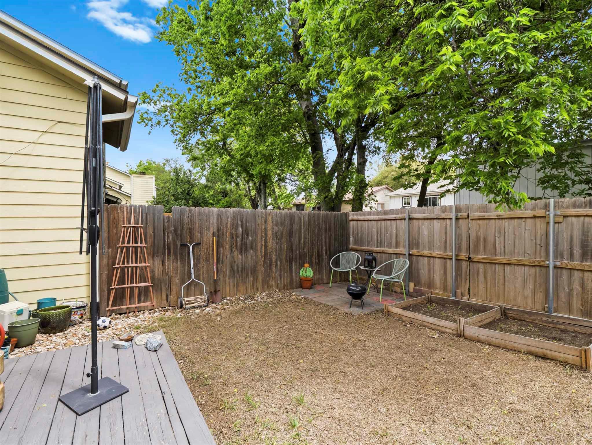 512 Eberhart Ln # 204, Austin, TX 78745