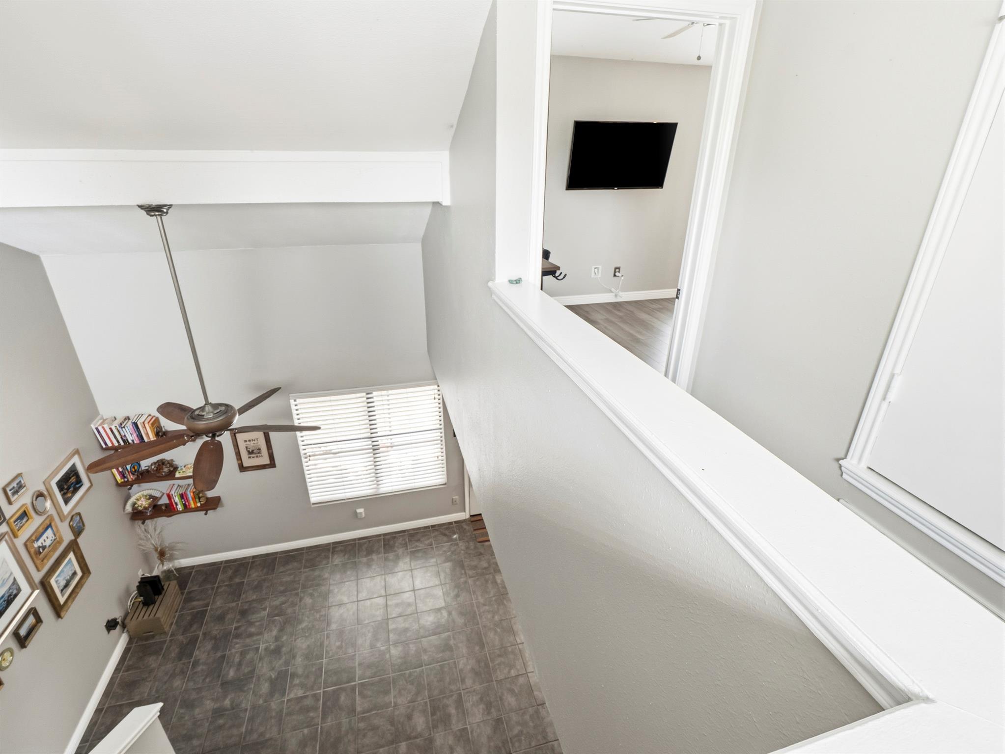 512 Eberhart Ln # 204, Austin, TX 78745