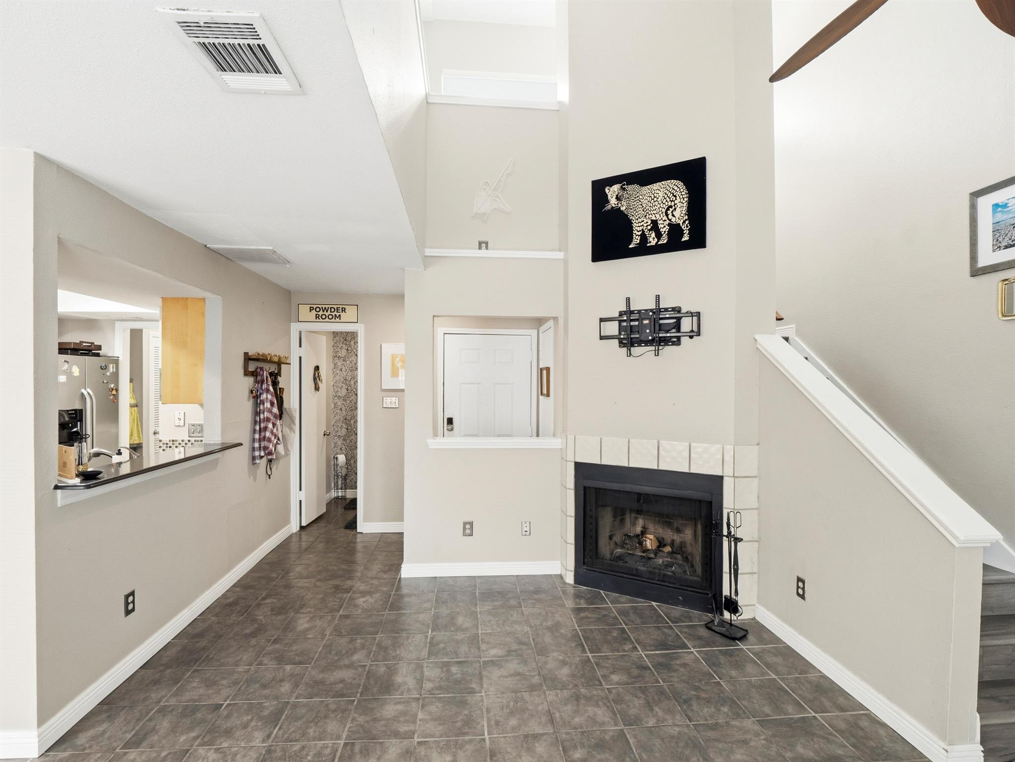 512 Eberhart Ln # 204, Austin, TX 78745