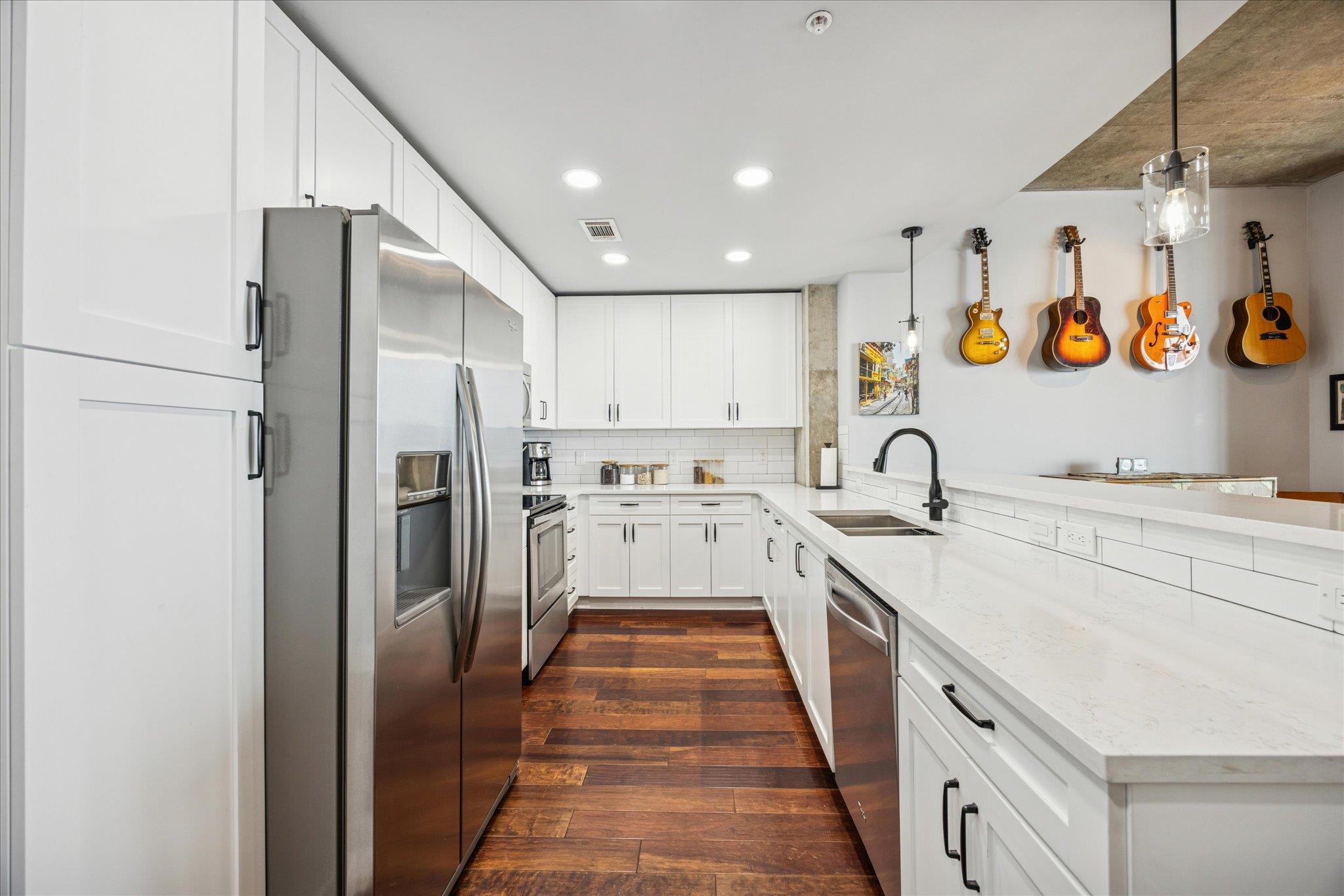 360 Nueces St # 4009, Austin, TX 78701