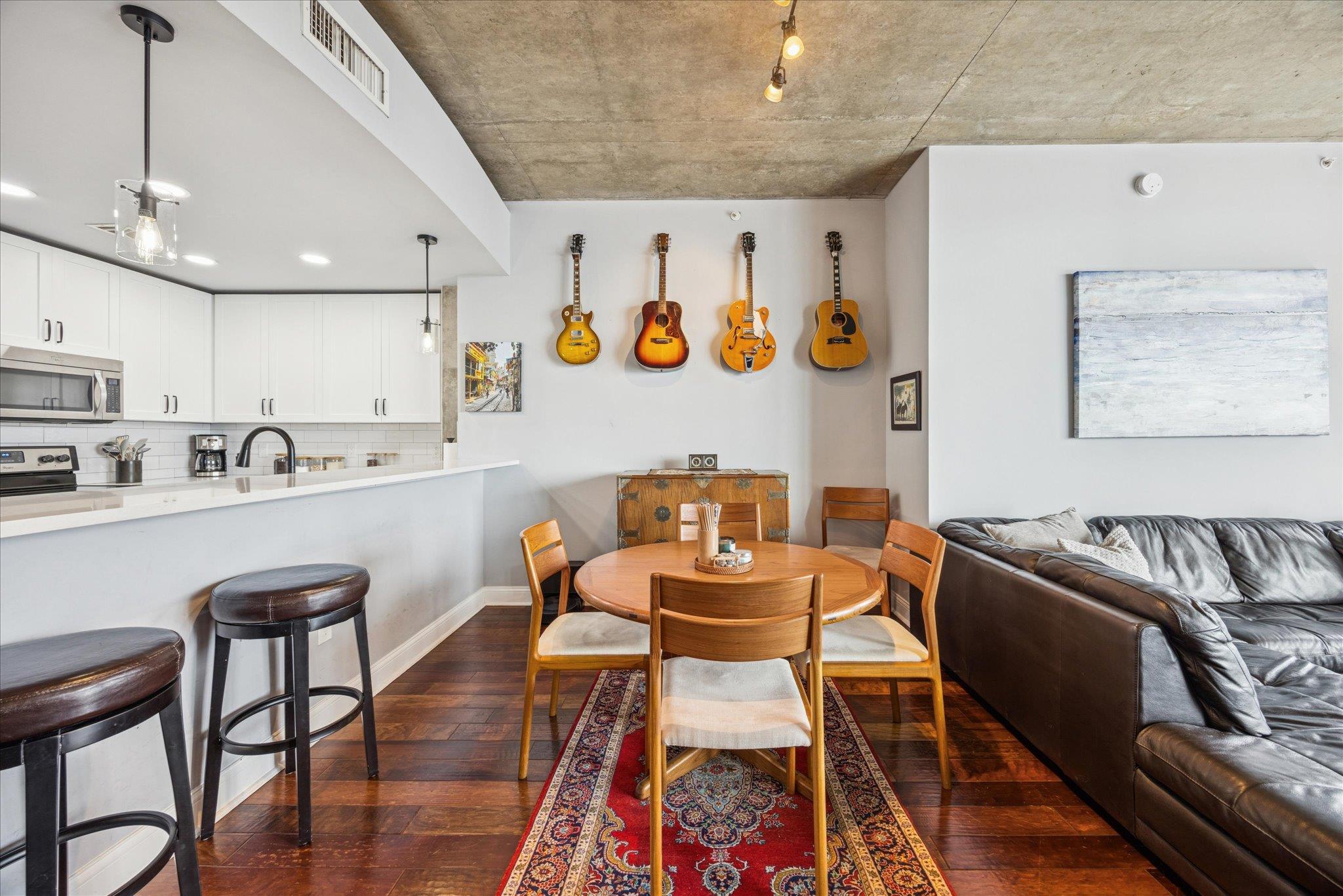 360 Nueces St # 4009, Austin, TX 78701