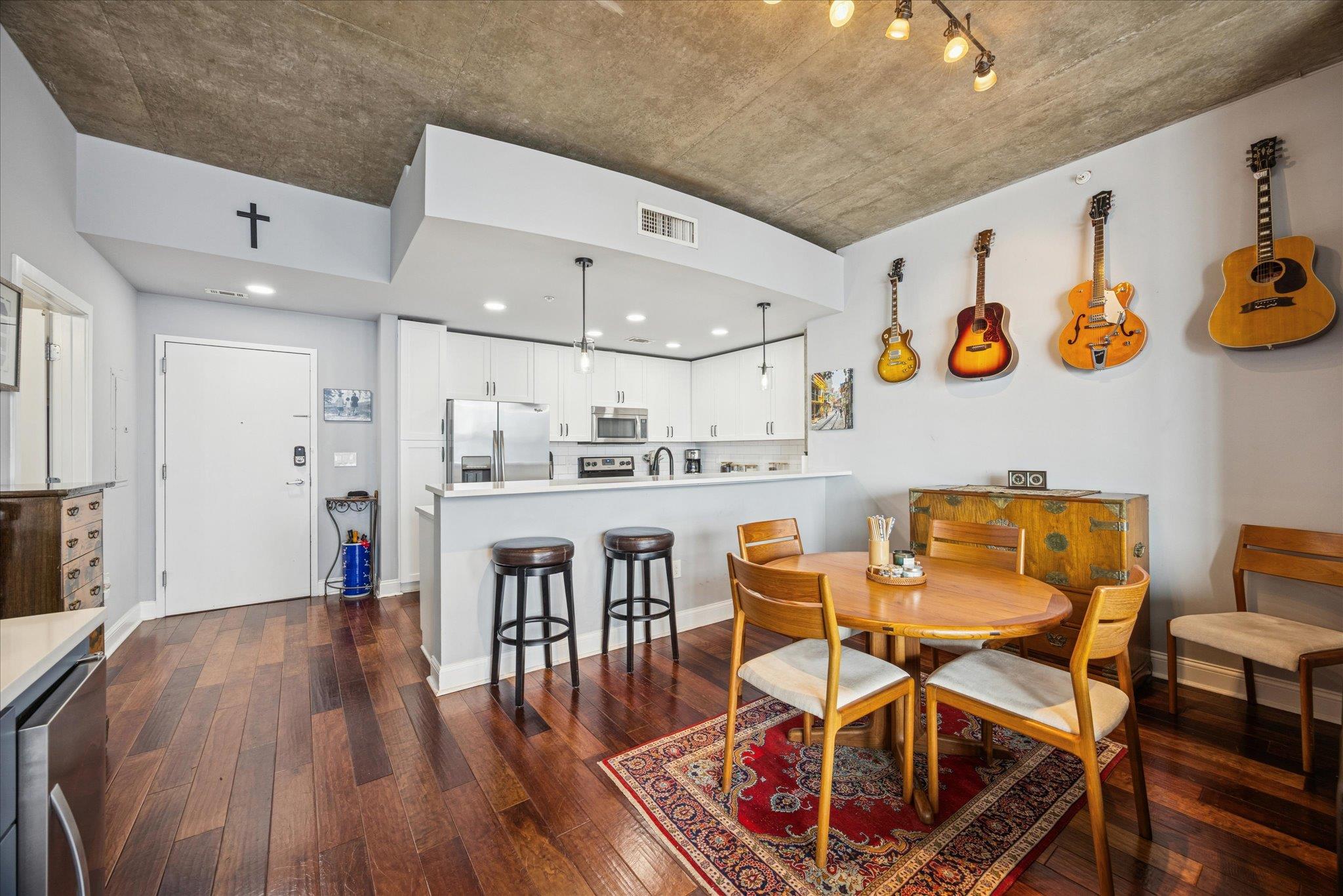 360 Nueces St # 4009, Austin, TX 78701