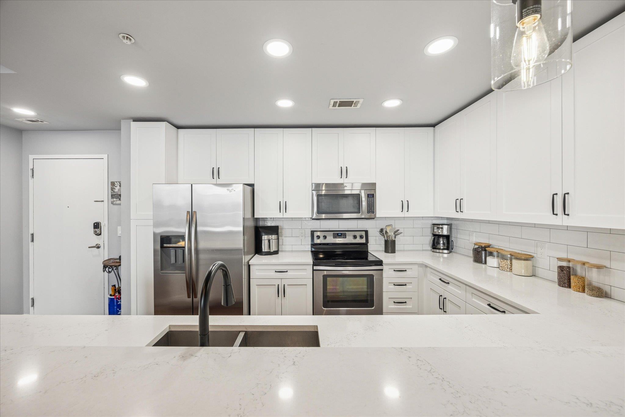 360 Nueces St # 4009, Austin, TX 78701