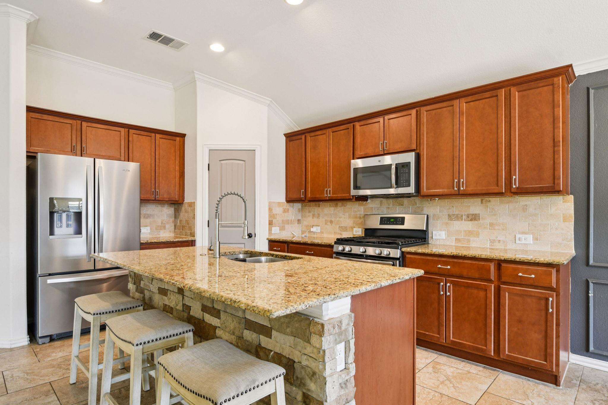 329 Evening Star, Kyle, TX 78640