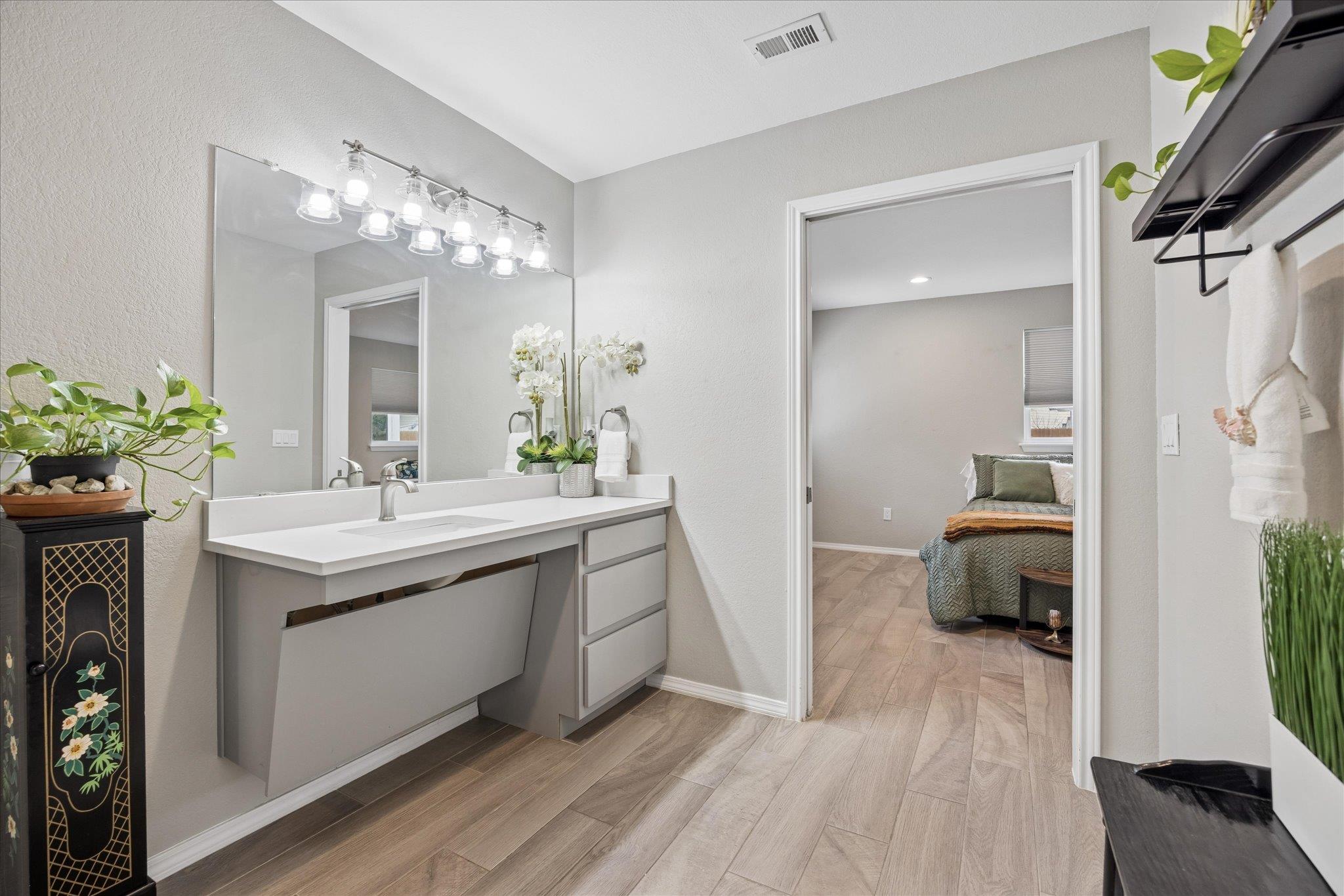 2201 Tallow Ct, Austin, TX 78744