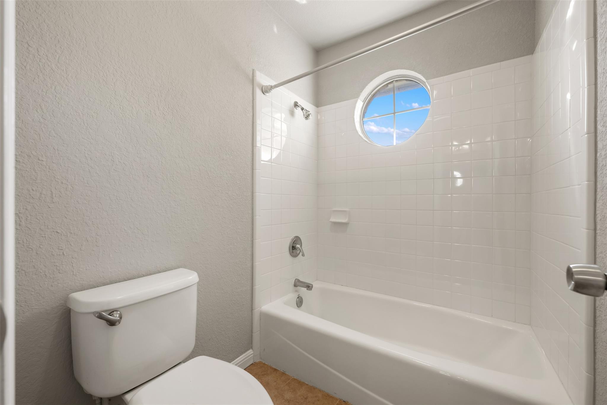 3893 Royal Troon Dr, Round Rock, TX 78664