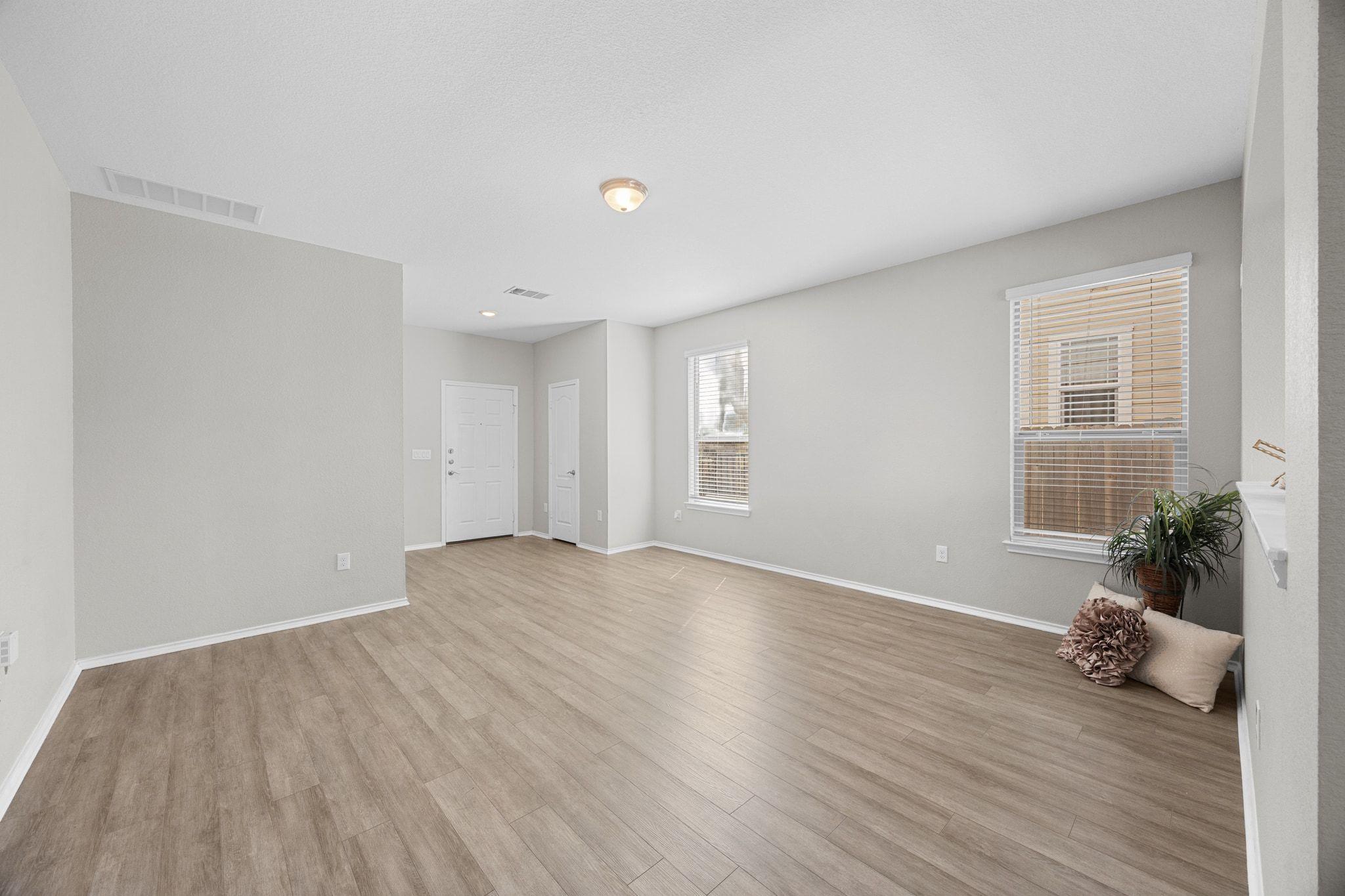 6312 Wagon Spring St, Del Valle, TX 78617