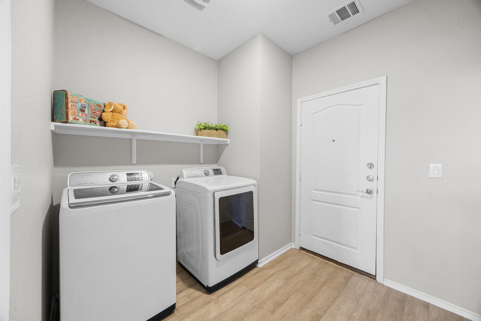 6312 Wagon Spring St, Del Valle, TX 78617