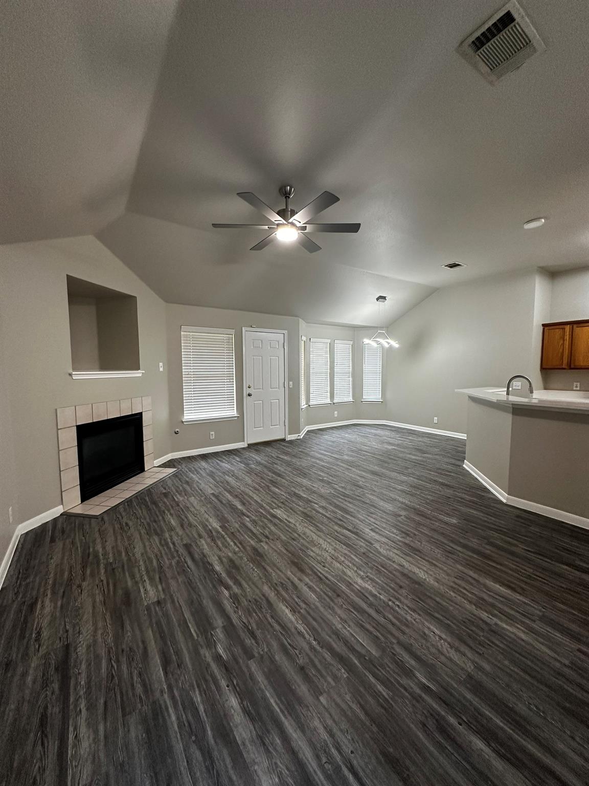 7220 Wardman Dr, Del Valle, TX 78617