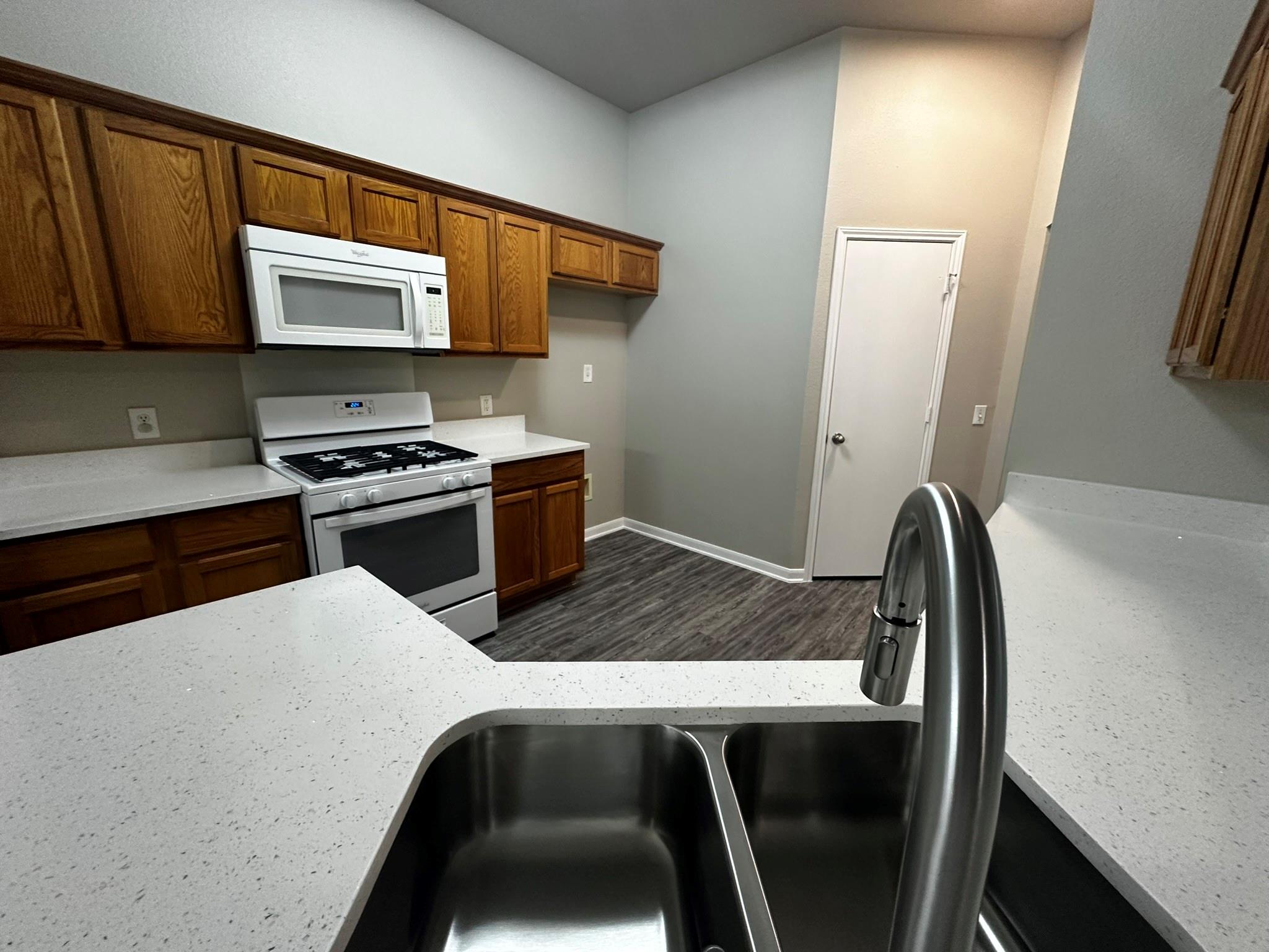 7220 Wardman Dr, Del Valle, TX 78617