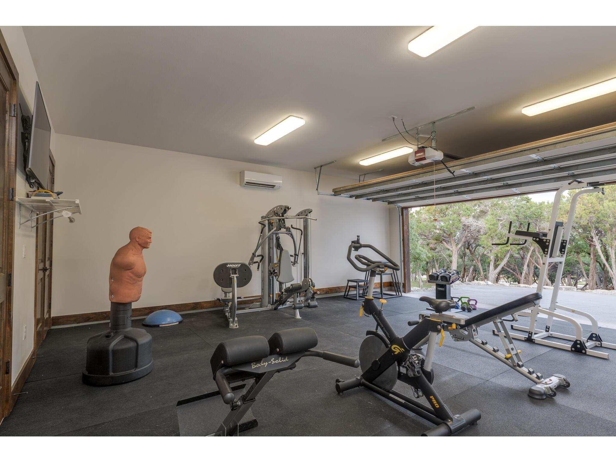 19604 Flying J Blvd, Spicewood, TX 78669