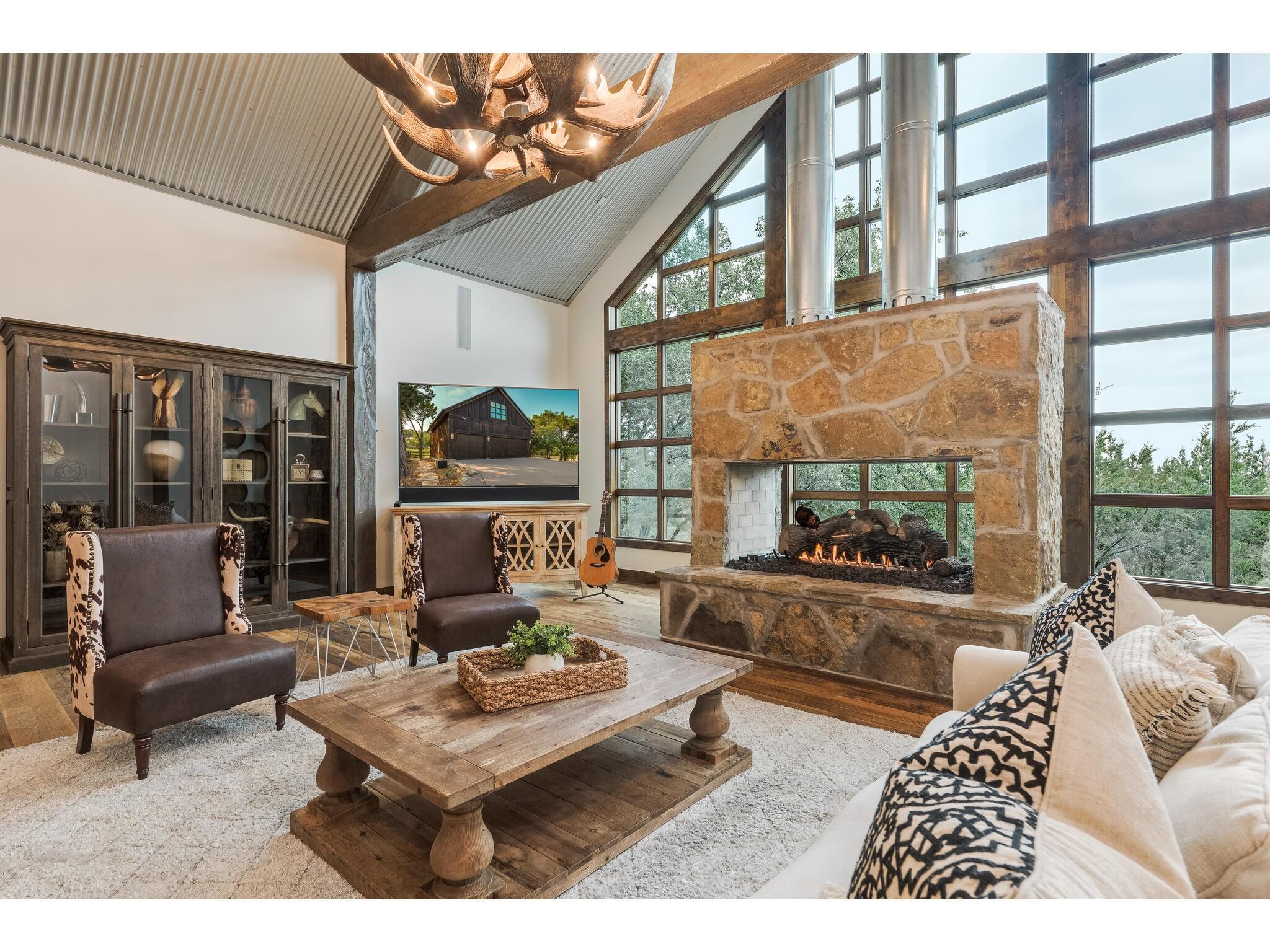 19604 Flying J Blvd, Spicewood, TX 78669