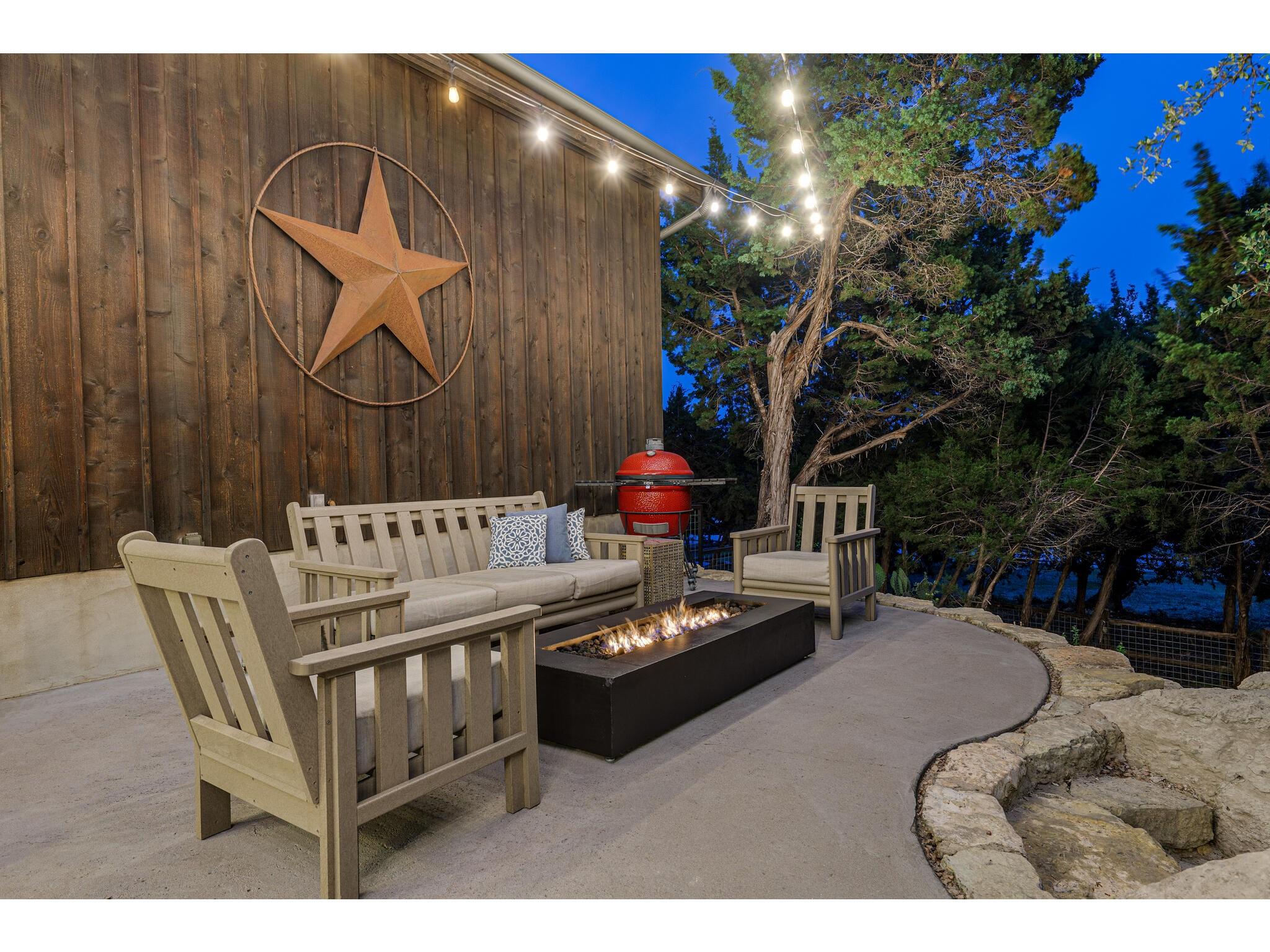 19604 Flying J Blvd, Spicewood, TX 78669