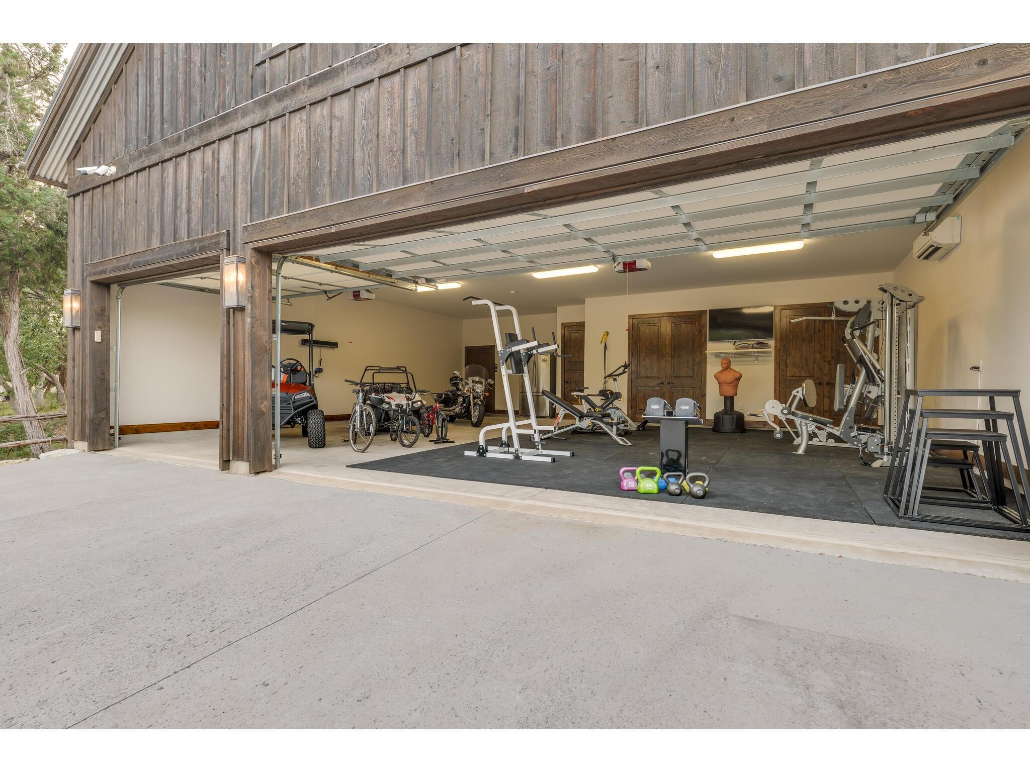 19604 Flying J Blvd, Spicewood, TX 78669