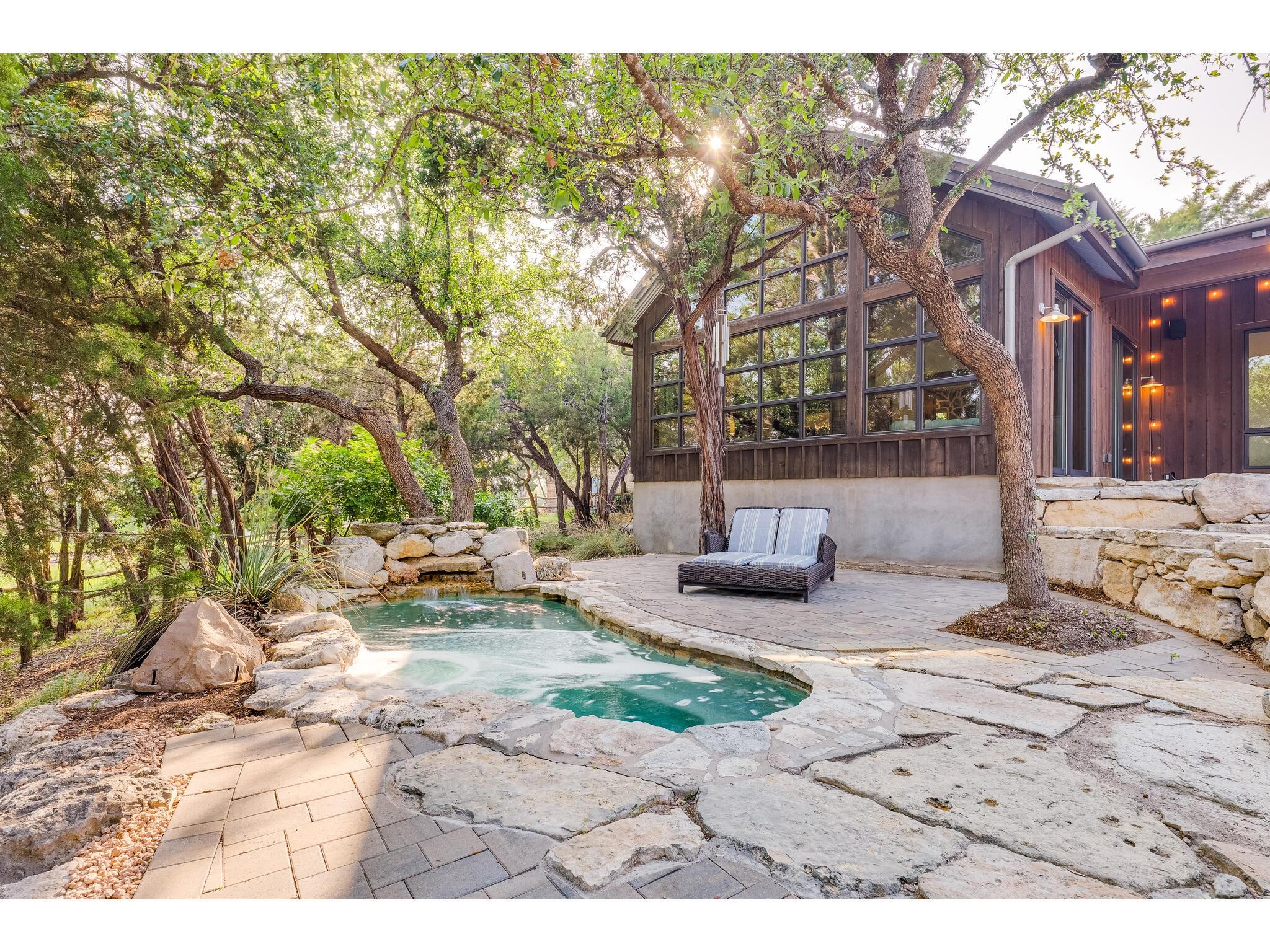 19604 Flying J Blvd, Spicewood, TX 78669