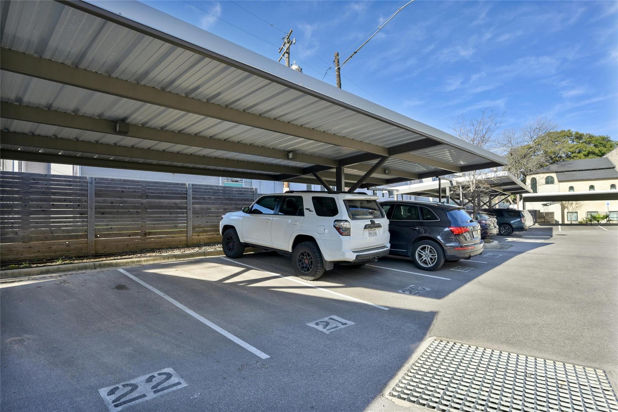 207 W Johanna St # 201, Austin, TX 78704