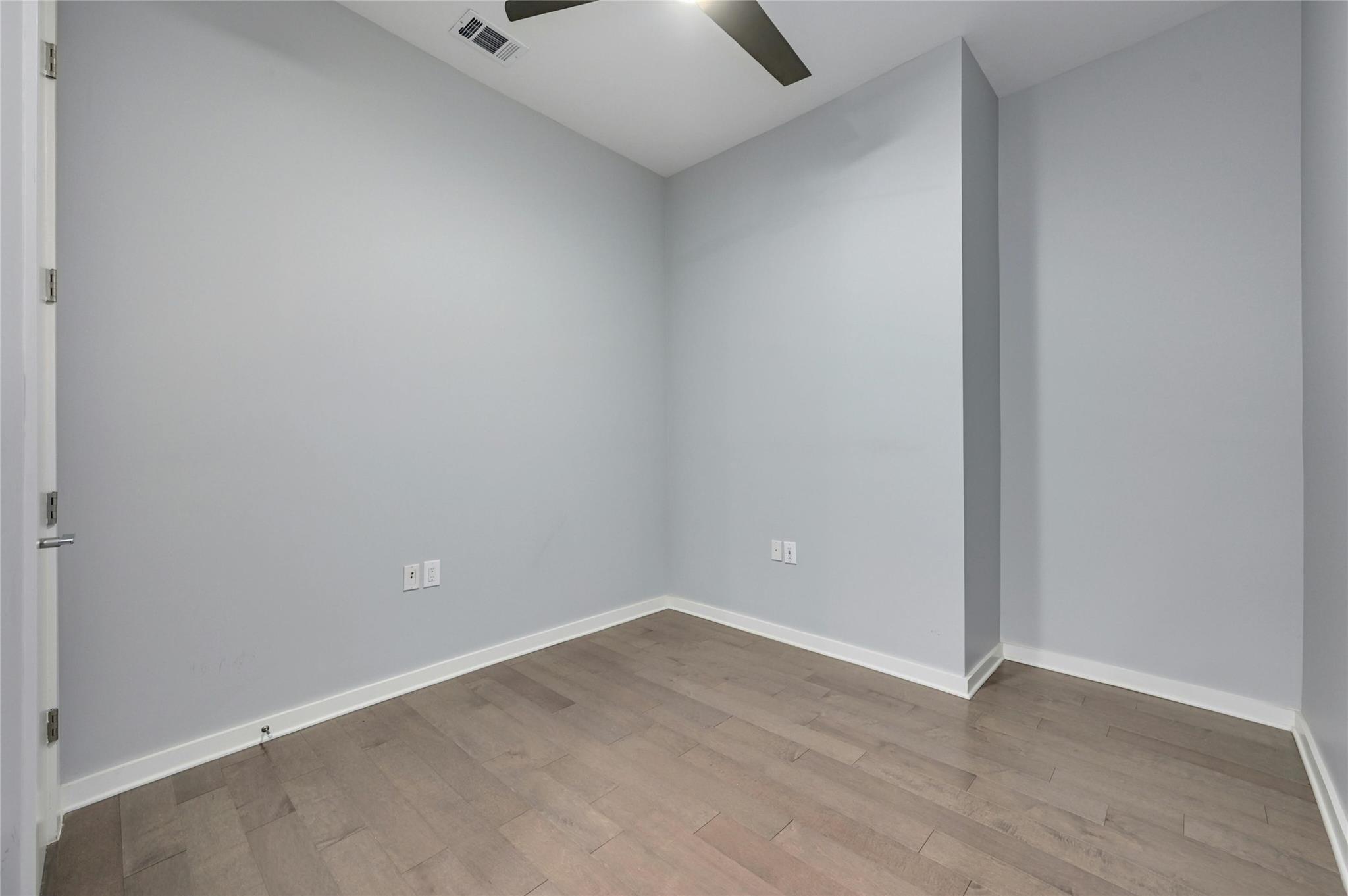 207 W Johanna St # 201, Austin, TX 78704