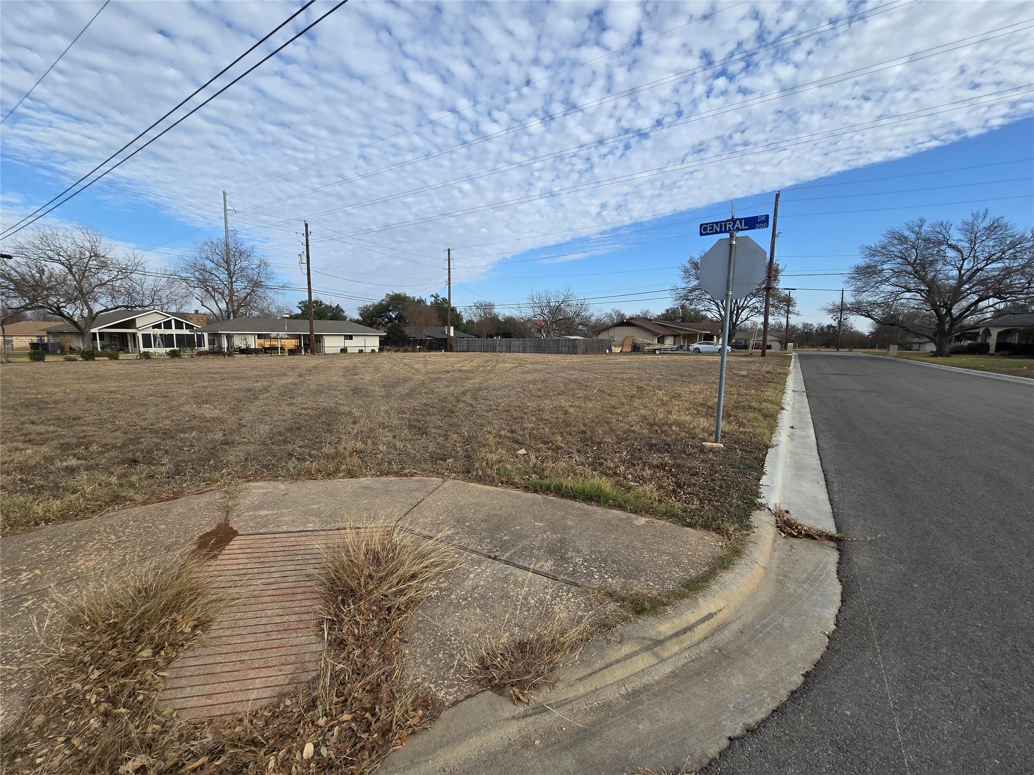 204 E Central Dr, Georgetown, TX 78628