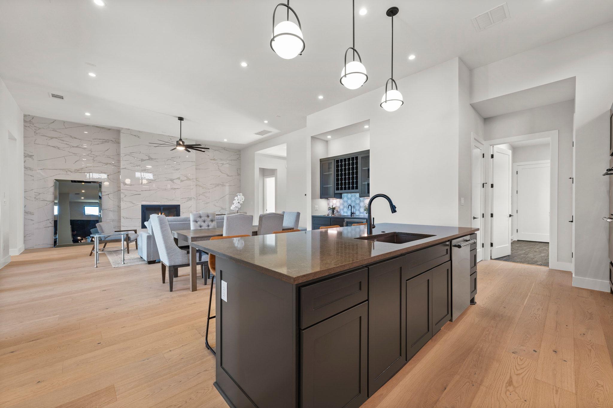 2308 KAHALA SUNSET Dr, Spicewood, TX 78669