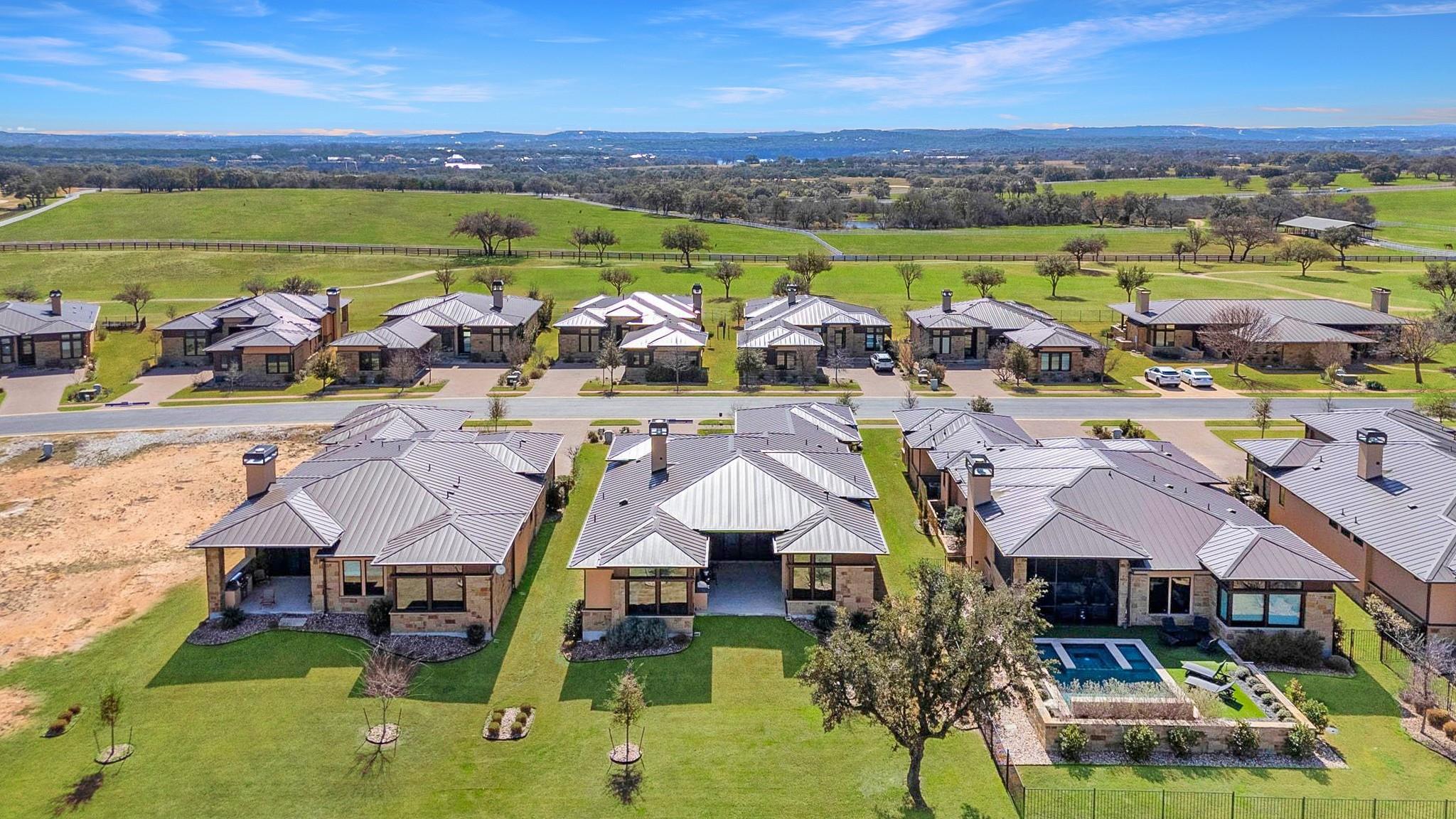 2308 KAHALA SUNSET Dr, Spicewood, TX 78669